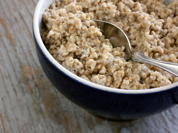steel cut oats bowl All about nutrient timing: Does when you eat really matter?